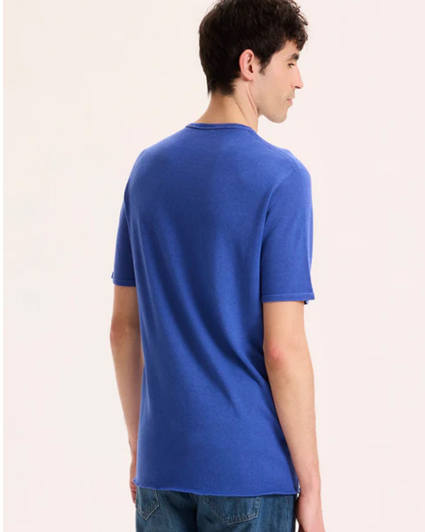 Vibrant Blue T-Shirt Casual Style with Soft Texture Detail