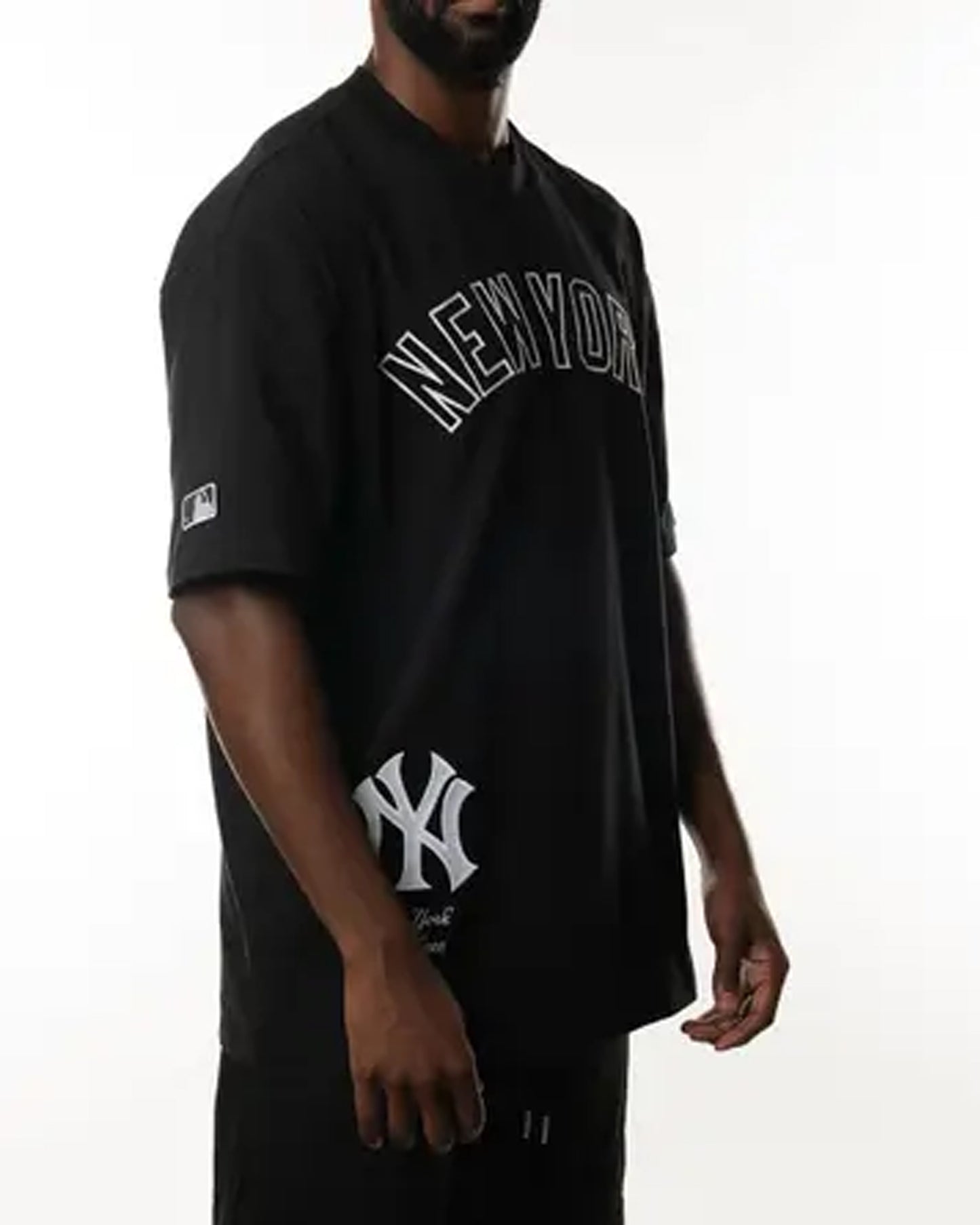 New_York_Yankees_TShirt_Bold_Style_Team_Pride_Right side_view
