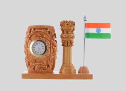 DK –PLT 2006 Carved Wooden Pen Stand with Clock, Ashok Pillar & Indian Flag 1431