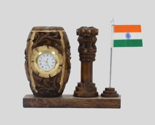 DK –PLT 2006 Antique Wooden Pen Stand with Clock, Ashok Pillar Indian Flag 1432