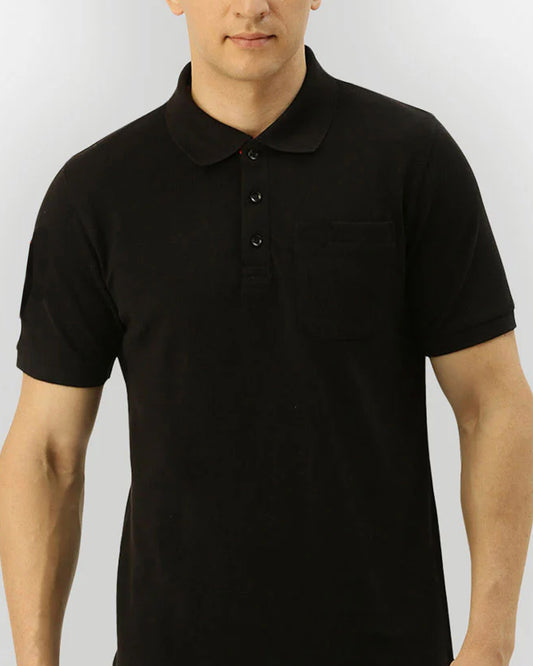 A men models a black regular fit basic polo t-shirt.