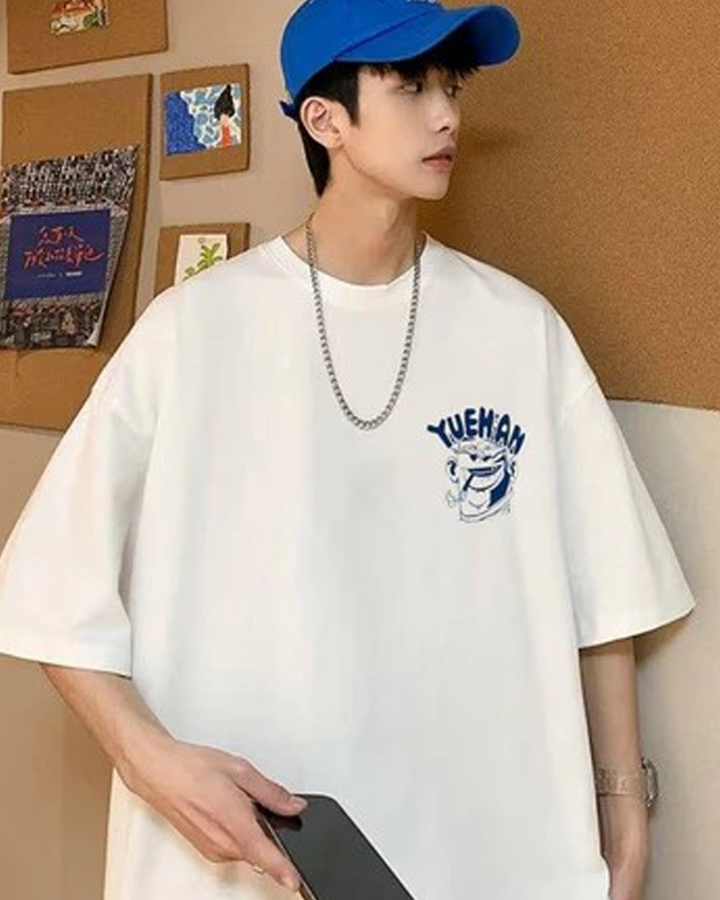 Front View Print of Yuehan Printed White Oversized T-Shirt
