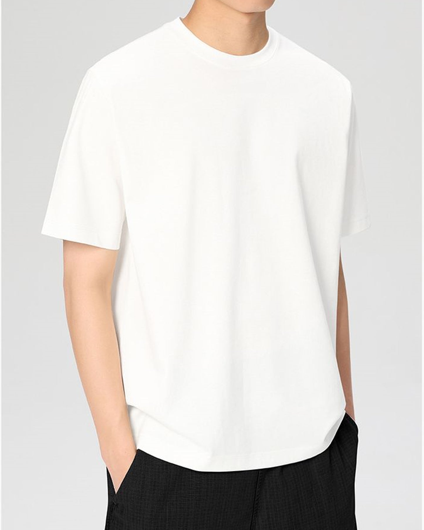 Back view of a person wearing a plain white oversized t-shirt and dark pants.






Back view of a person wearing a plain white oversized t-shirt and dark pants.






Back view of a person wearing a plain white oversized t-shirt and dark pants.






