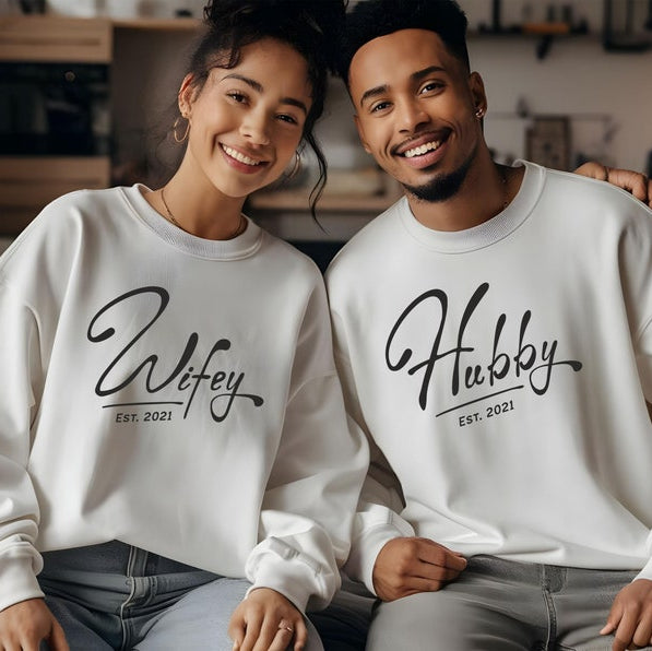 Cursive Font Hubby & Wifey Couple Long Sleeve T-Shirts
