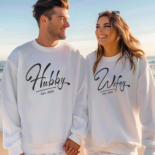 Cursive Font Hubby & Wifey Couple Long Sleeve T-Shirts